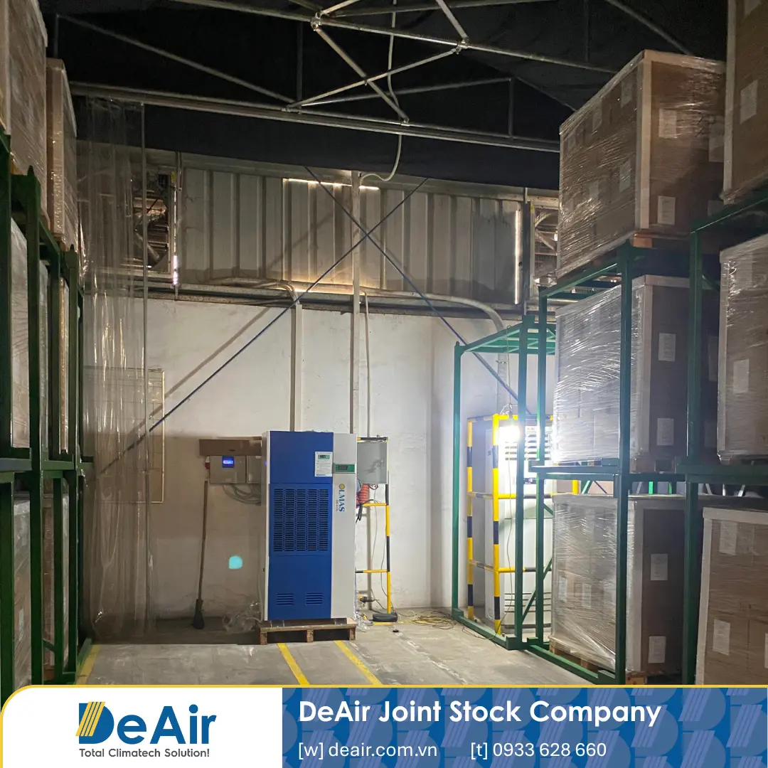 Olmas industrial dehumidifier placed in the customer's warehouse