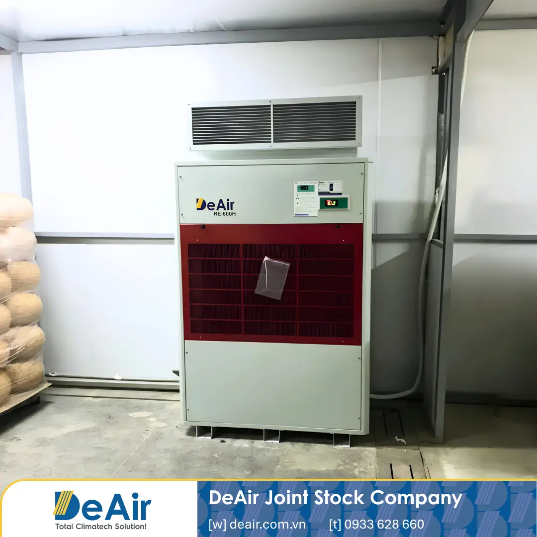 Máy sấy DeAir.RE-600H hoạt động ổn định trong kho