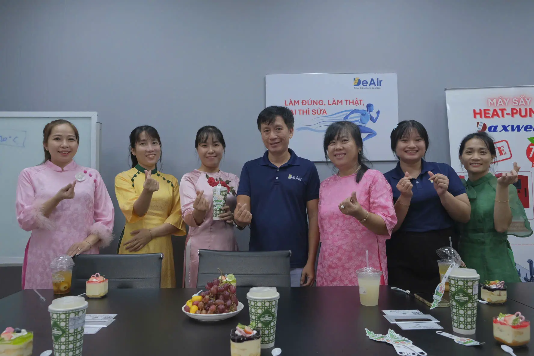 DeAir team celebrating Vietnamese Women's Day