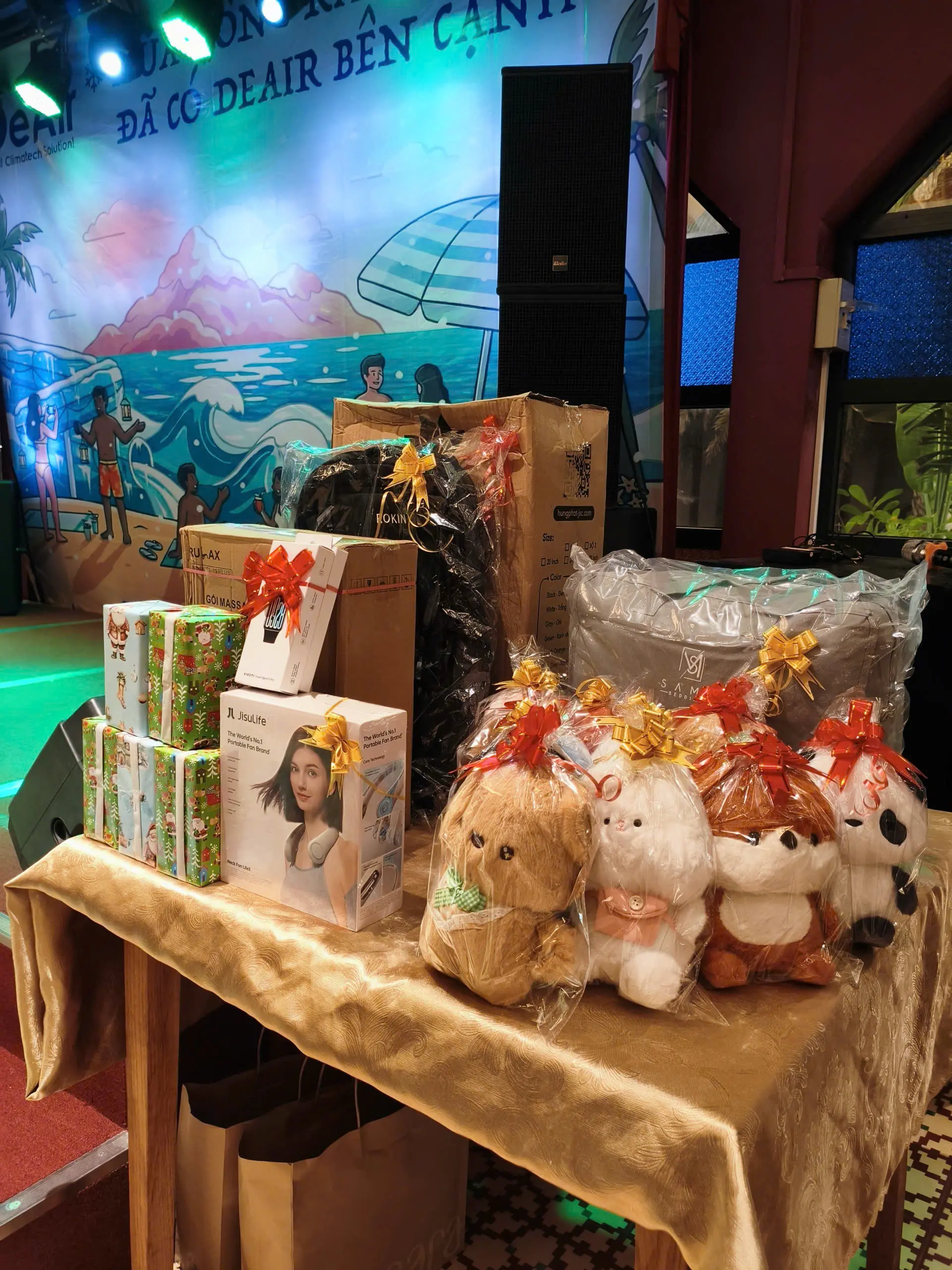 Leadership sharing the vision and future direction.