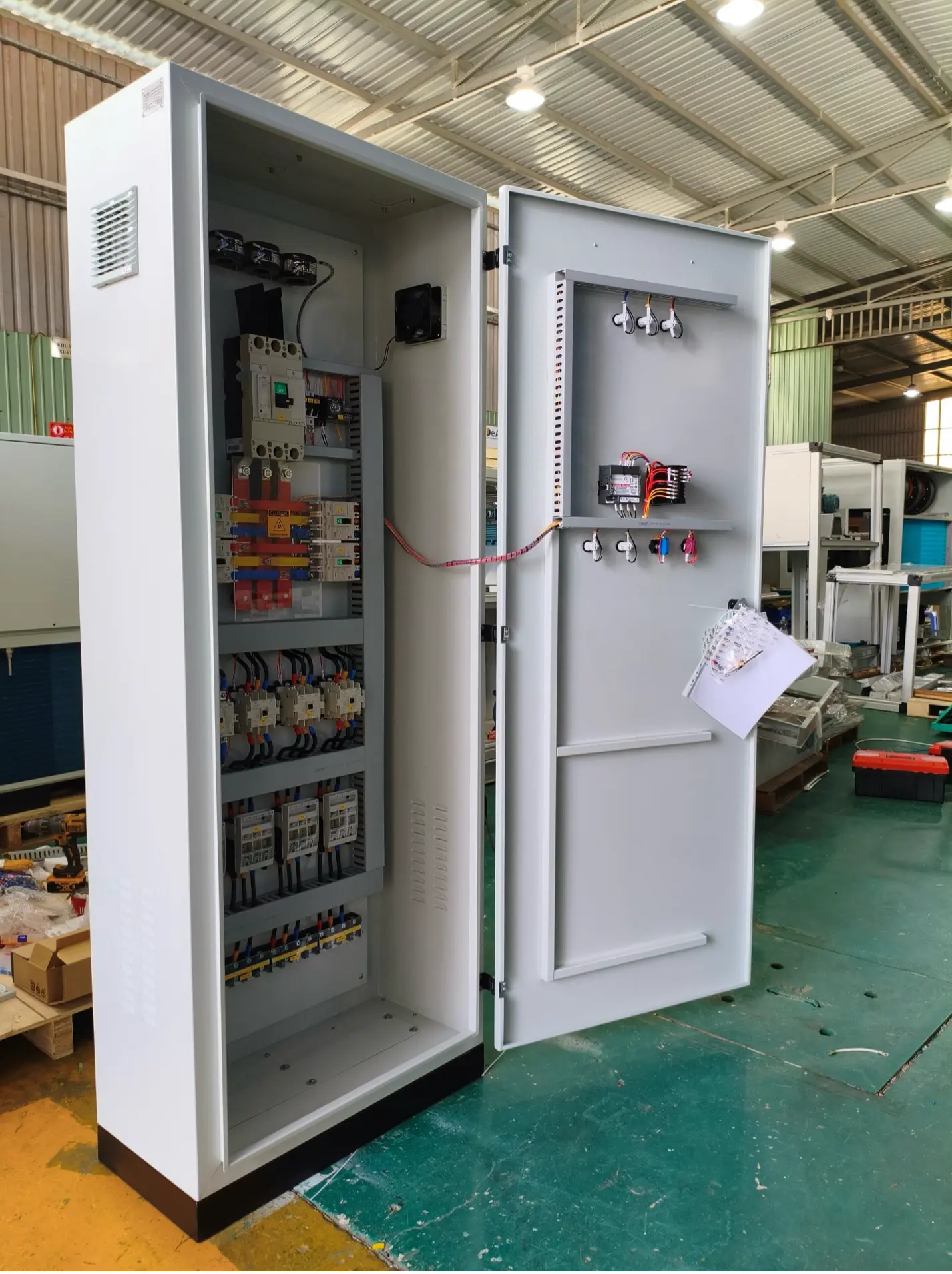 Industrial Electrical Cabinets & Automation Panels